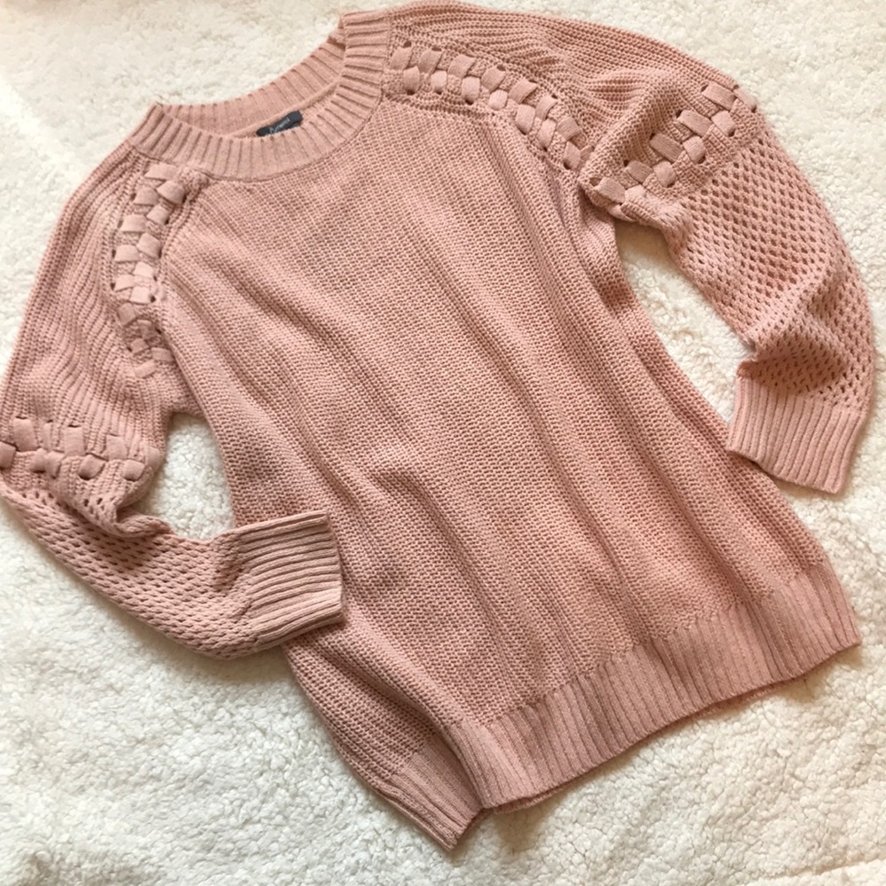 🌸 Lace Open Weave Blush Sweater!